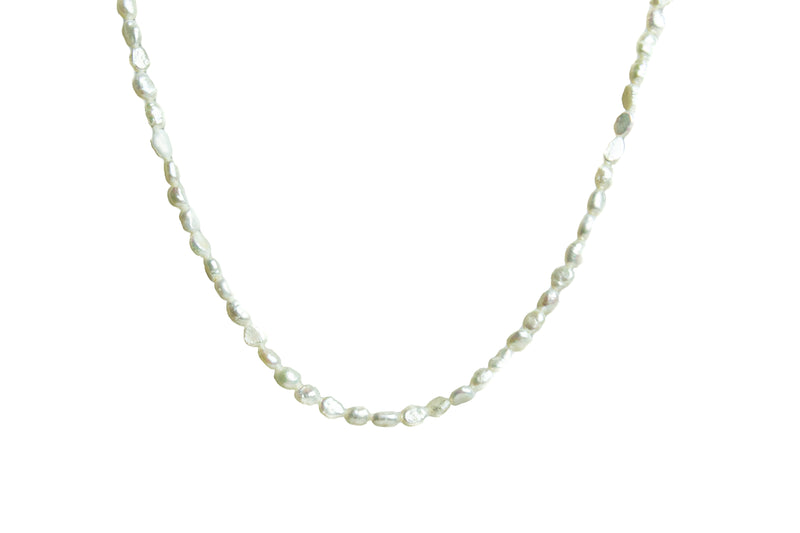 Essential Pearl Choker Necklace
